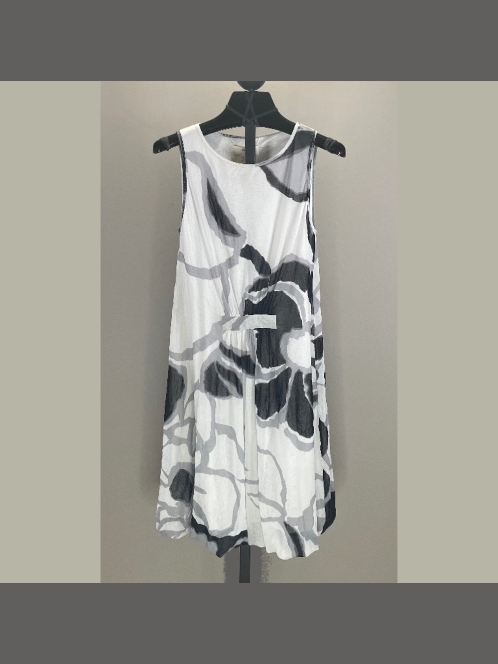 Fuzzi Dress Womens Medium black gray white floral mesh bubble hem designer shift